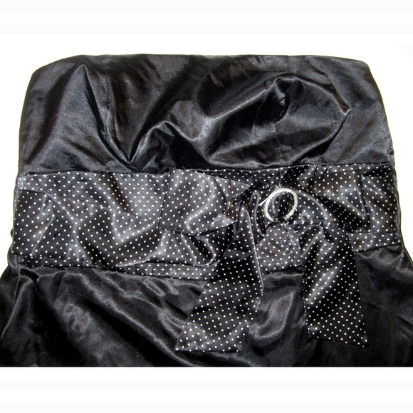 Torrid Dress 0 12 Black Satin Strapless Polka Dot Retro NWT NEW - Picture 2 of 3